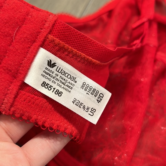 Wacoal 855186 Red 42D - Picture 9 of 10